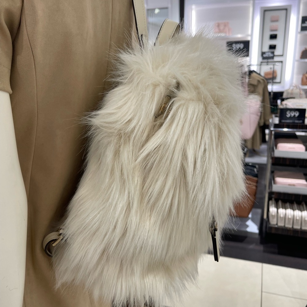 MICHAEL KORS Quinn Medium Flap Faux Fur Backpack
Natural 
NWT 

Live Style - Picture 8 of 16